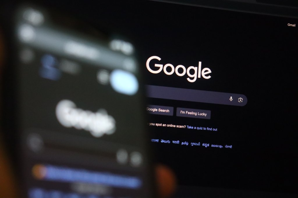 Google dejará de avisarte si tu información personal aparece en la Dark Web