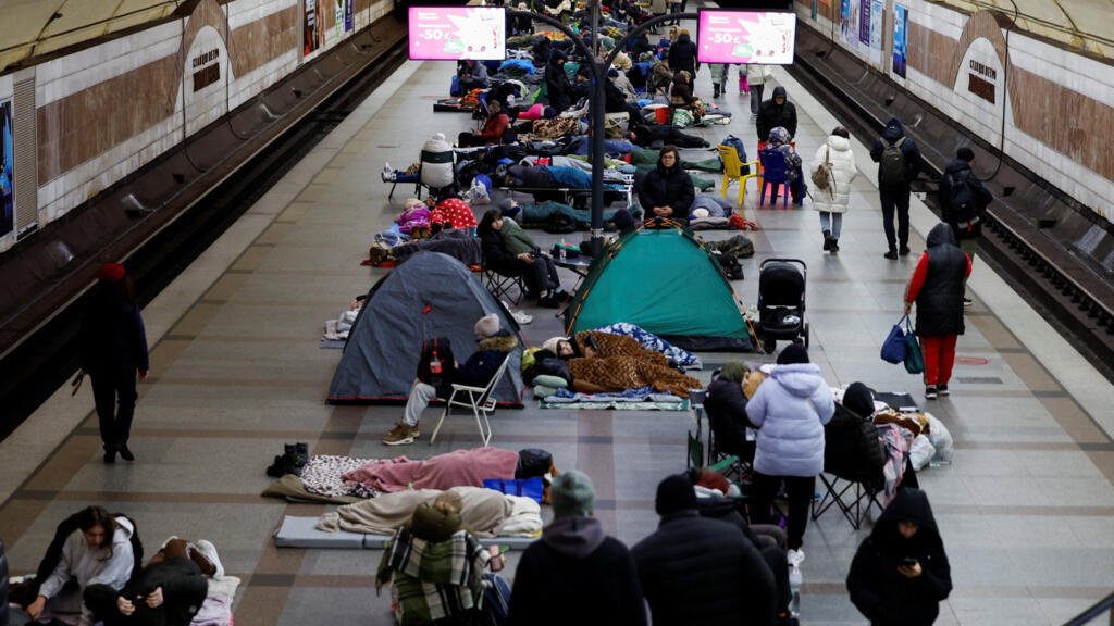 Guerra en Ucrania: Rusia lanza un ataque aéreo en Kiev tras la finalización de las negociaciones en Miami