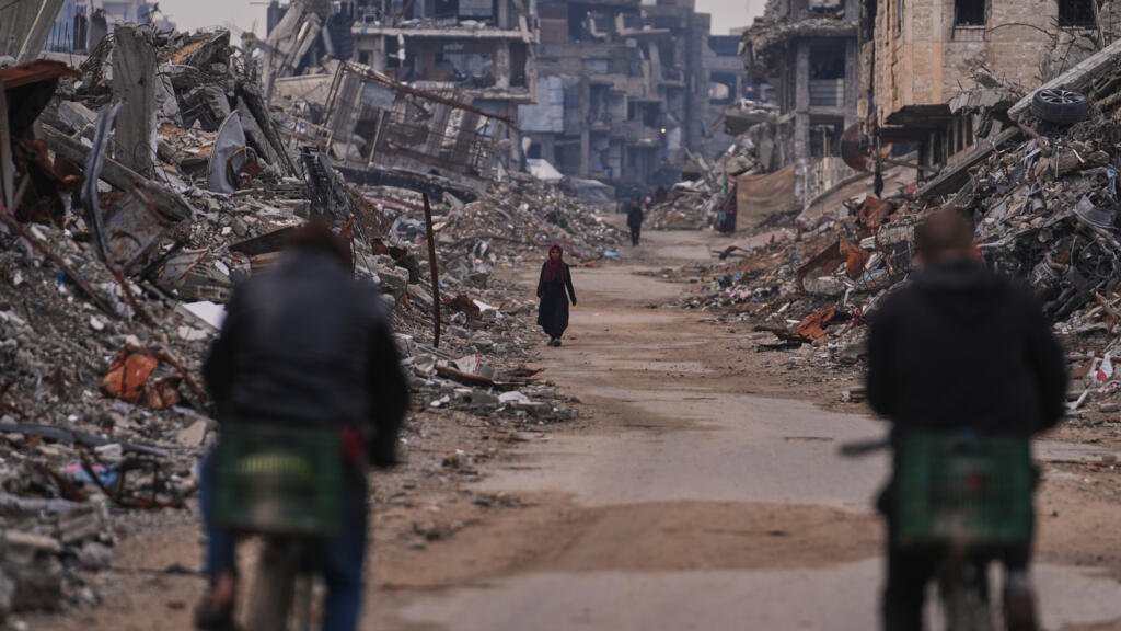 Israel interrumpe las actividades de Médicos Sin Fronteras y otras ONG debido a nuevas regulaciones en Gaza