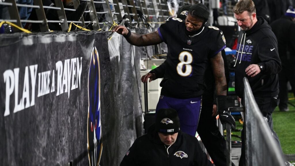 Lamar Jackson se retira del partido por una lesión