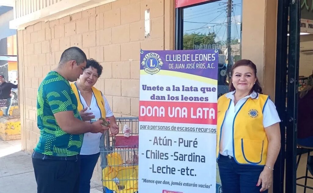 Los "leones causan gran revuelo" en Juan José Ríos, Sinaloa