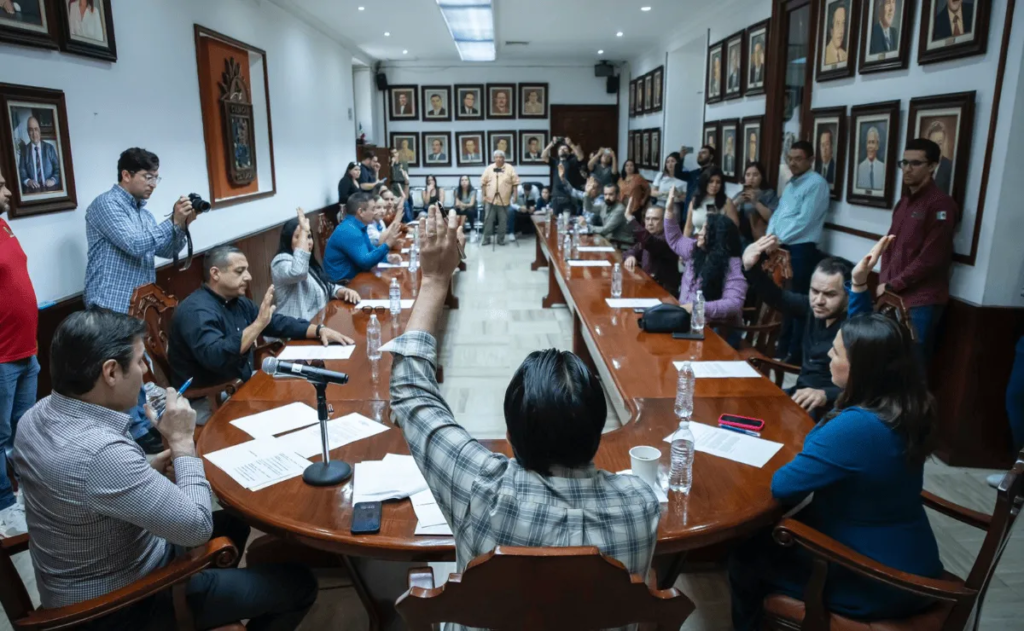 Los miembros del cabildo solicitan un encuentro con Alejandro Bravo