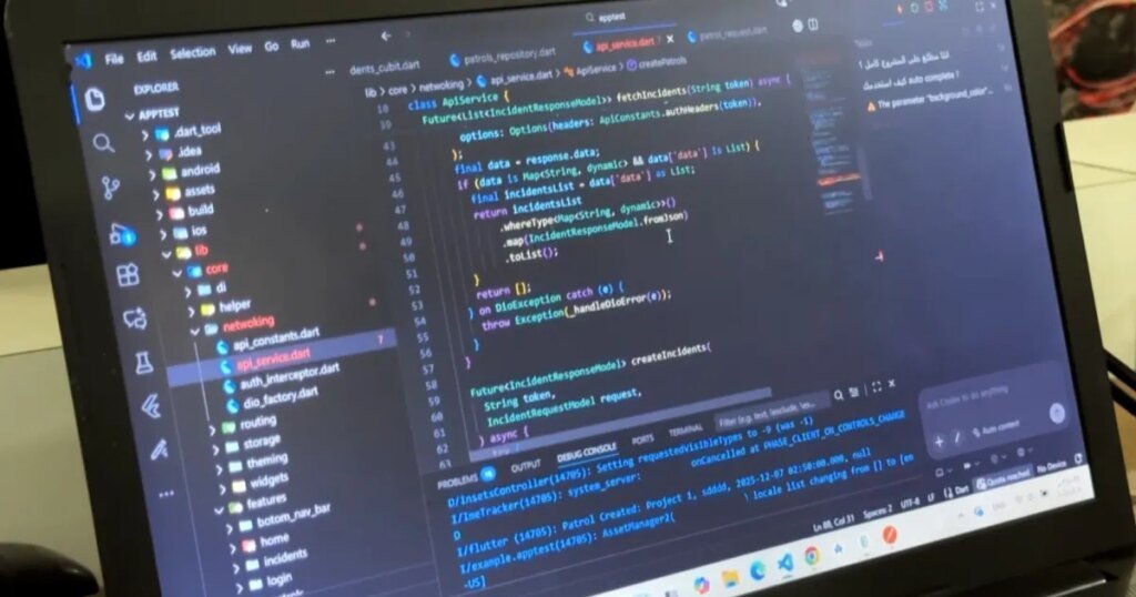 Los trabajadores tecnológicos de Gaza enfrentan escasez de electricidad y conexión limitada a internet