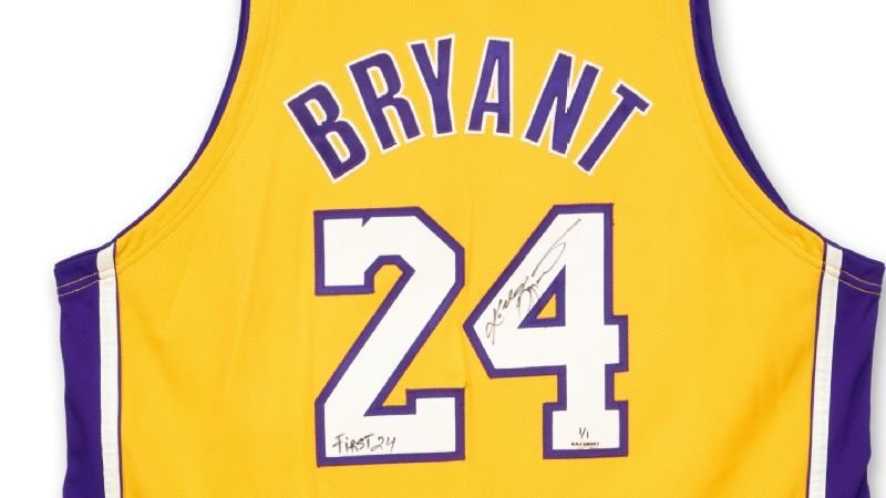Se subasta tarjeta de Kobe y Jordan por $3.17 millones