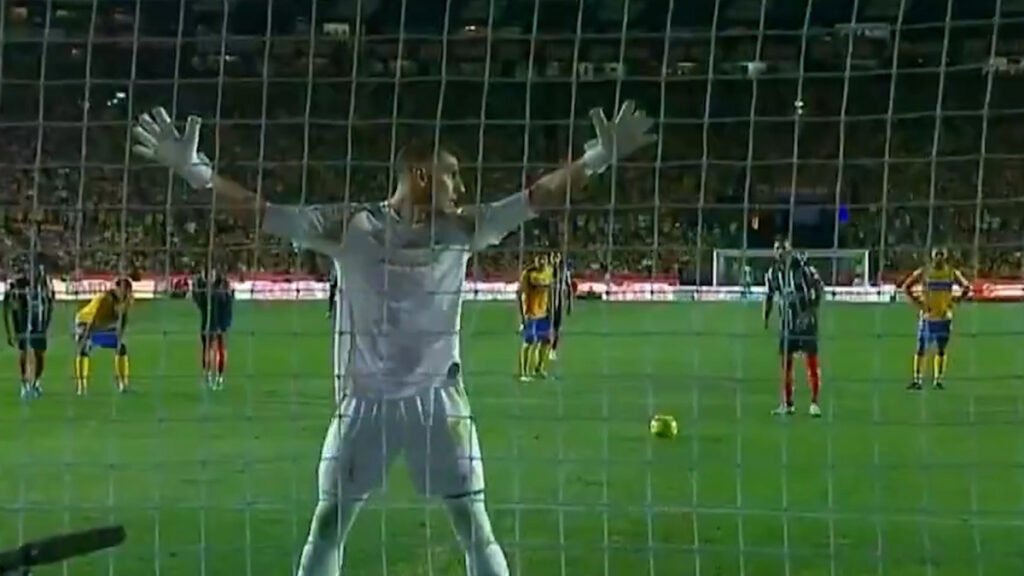 Sergio Ramos anota de nuevo, pero Tigres se lleva la victoria ante Rayados en el 95'