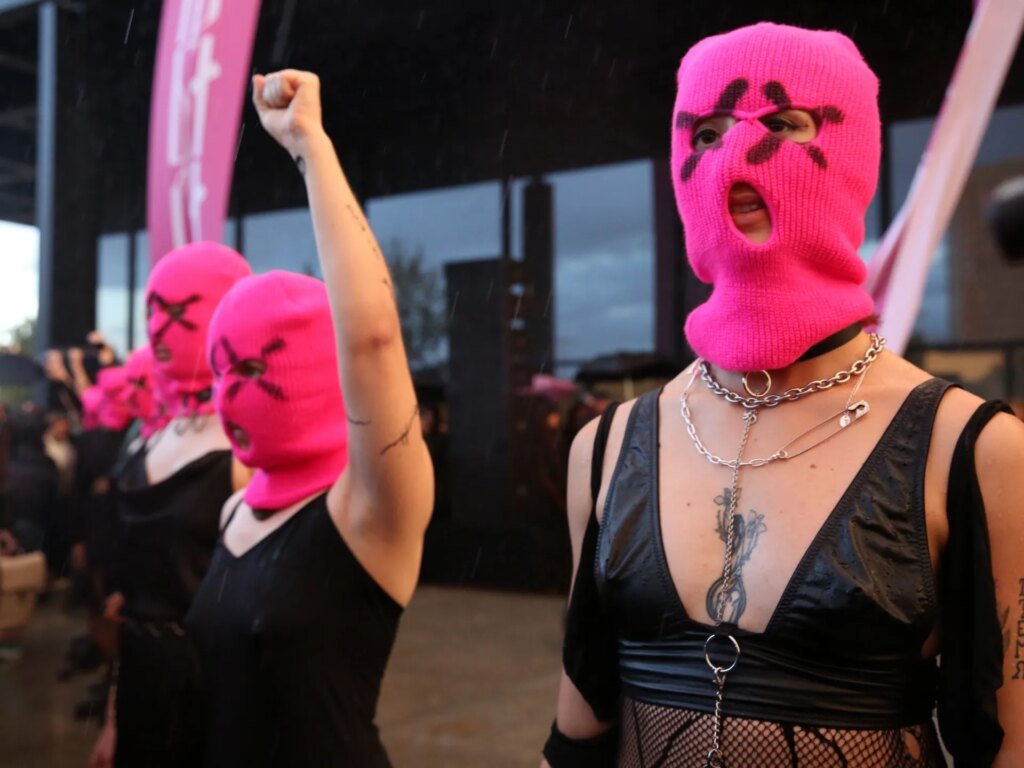 Un tribunal ruso califica a la banda punk Pussy Riot como grupo 'extremista'