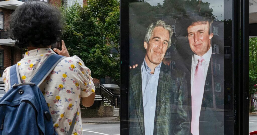 'Una bofetada': las víctimas de Epstein critican la publicación de archivos con muchas omisiones