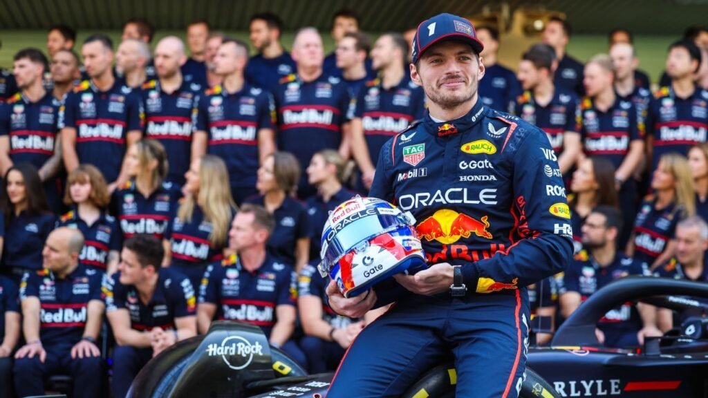 Max Verstappen, aunque sin corona, continúa siendo el soberano