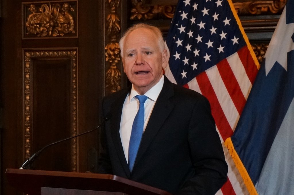 Trump investiga al gobernador de Minnesota y al alcalde por posible obstrucción a las acciones del ICE