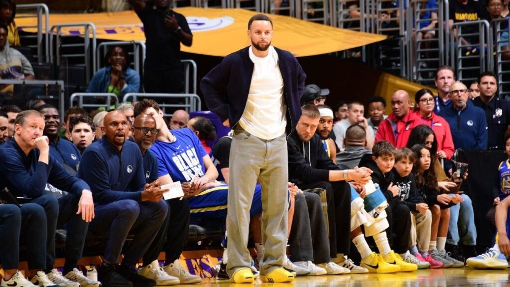 Curry se somete a resonancia magnética en la rodilla y recibe buenas noticias; se pierde 5 partidos más.