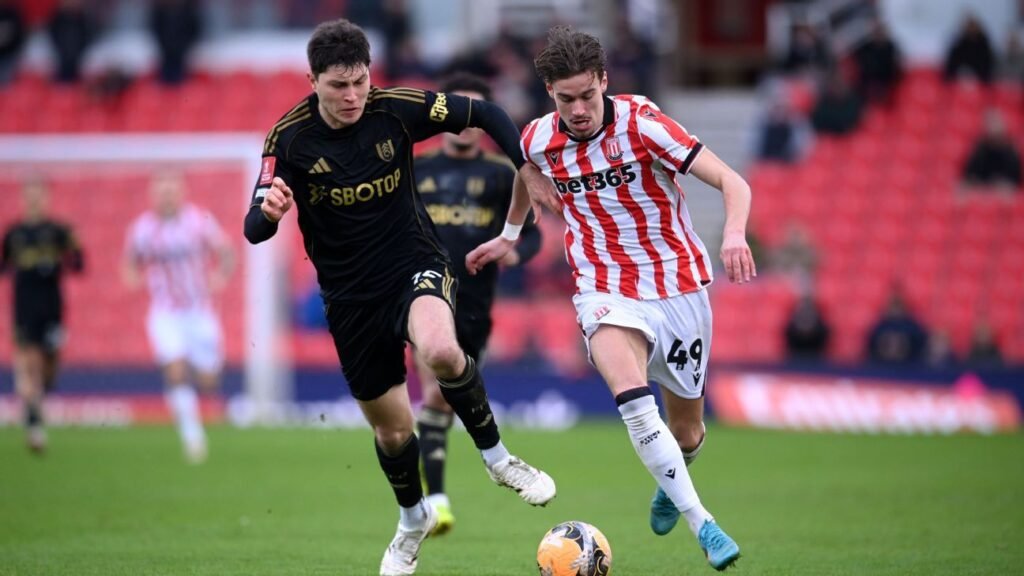 Raúl Jiménez y el Fulham logran el pase a la siguiente fase de la FA Cup