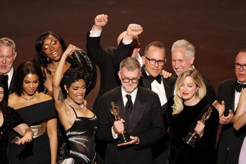 Revive la emocionante noche de "Una batalla tras otra" en los Premios Oscar 2026