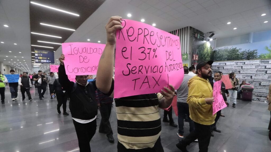 Se anticipan problemas de tráfico cerca del AICM debido a la protesta de taxistas