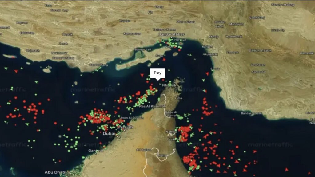Irán detiene tres barcos en el estrecho de Ormuz tras la prórroga indefinida de la tregua de Trump