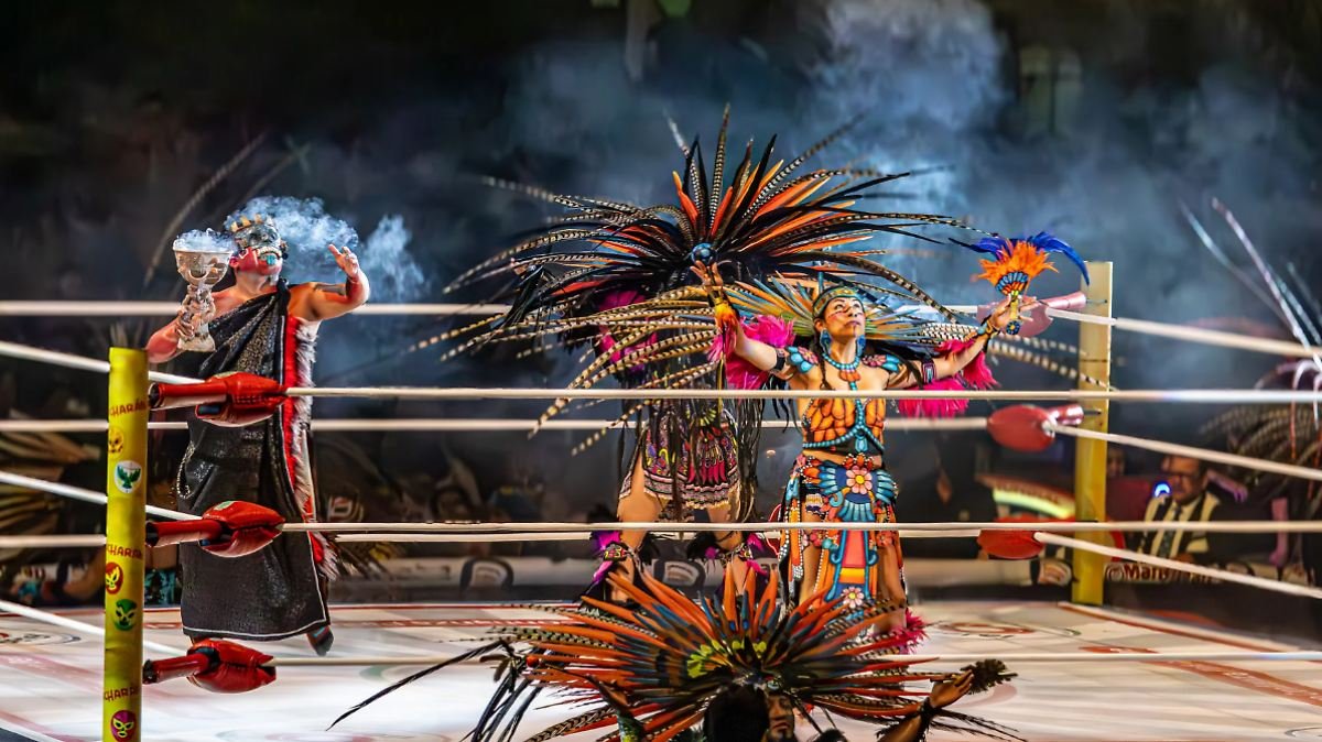 Sugerencias culturales: una expo nostálgica, teatro para niños, chiles en nogada y recuerdos de luchas prehispánicas