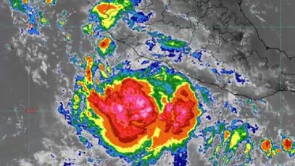 Cierra el puerto de Acapulco y se suspenden clases en Guerrero debido al huracán "Polo"