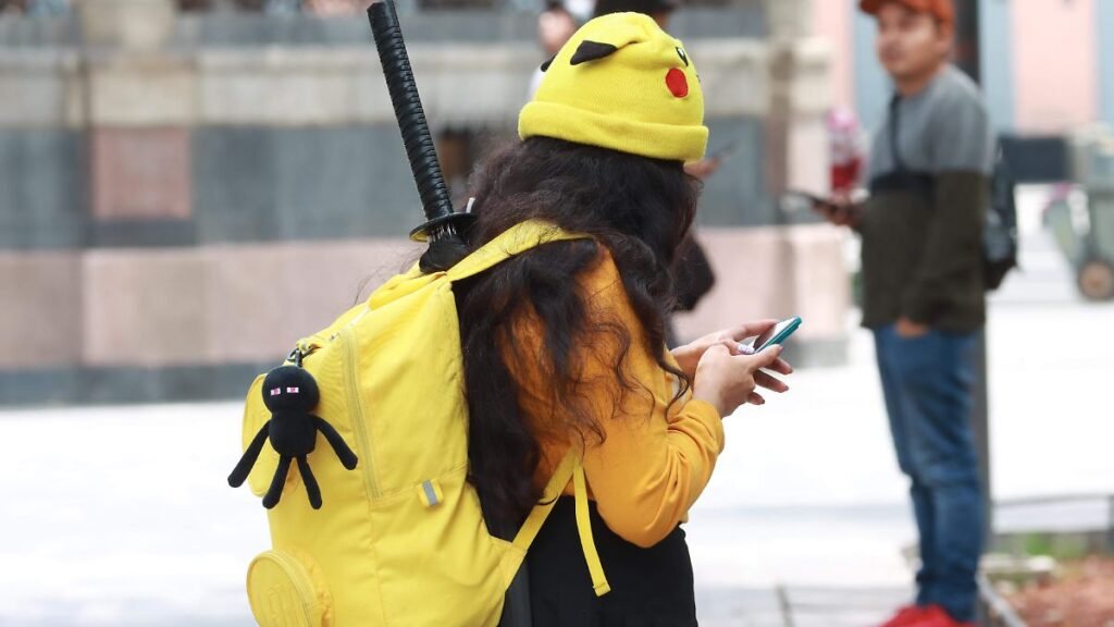 La Asociación Mexicana de Internet alerta sobre el rezago digital por la prohibición de teléfonos móviles en las escuelas