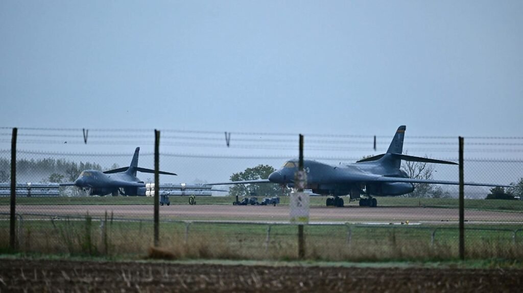 La UE retira sus bombarderos de la base aérea en Reino Unido tras un incidente de seguridad