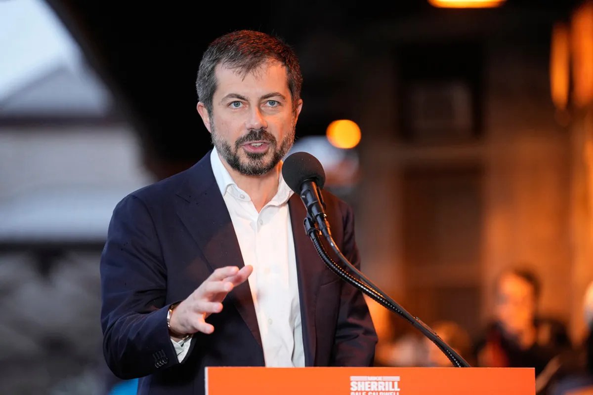 Pete Buttigieg apoya a un candidato independiente al Senado en vez de a un demócrata